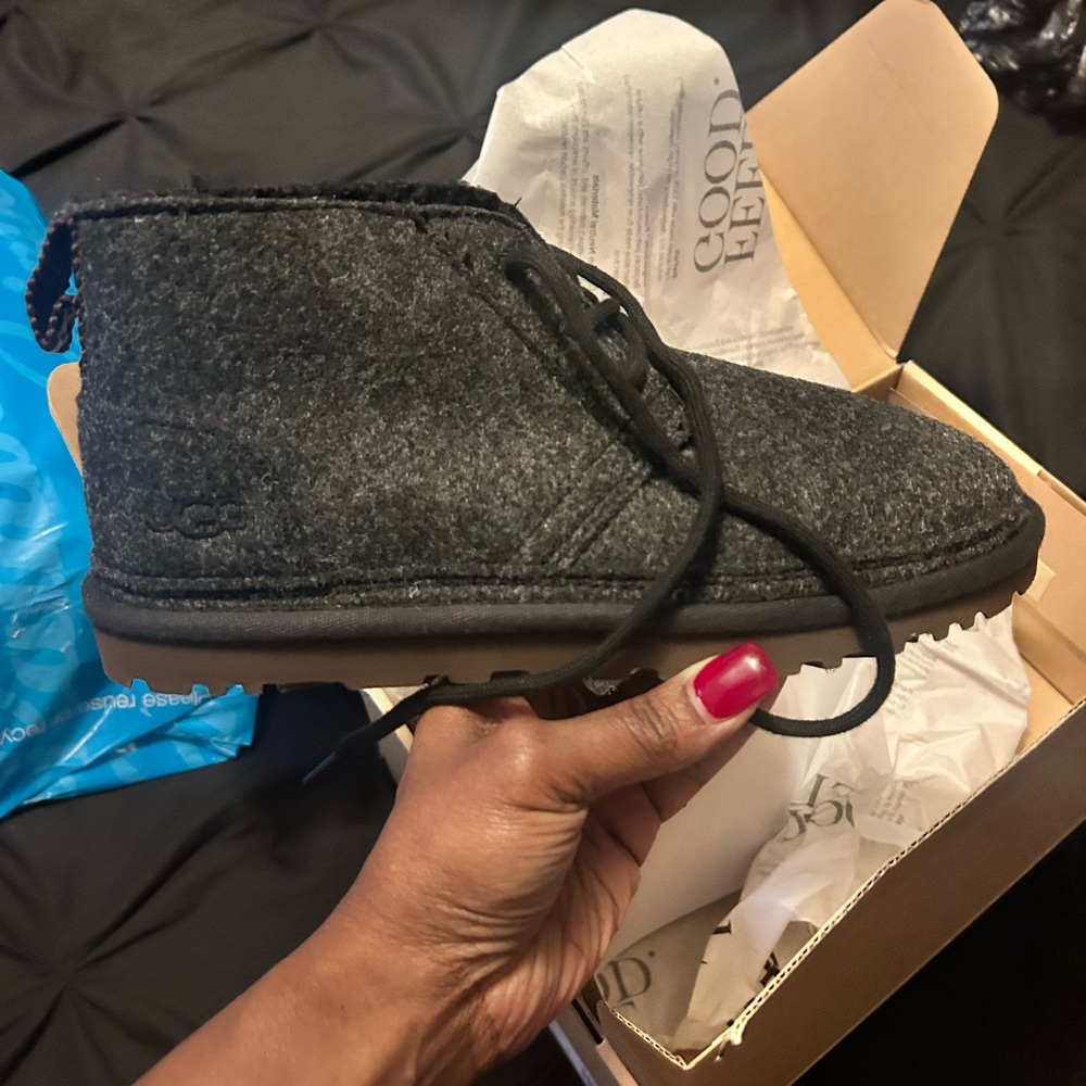 Brand New Ugg boots for sale came in not what i was expecting